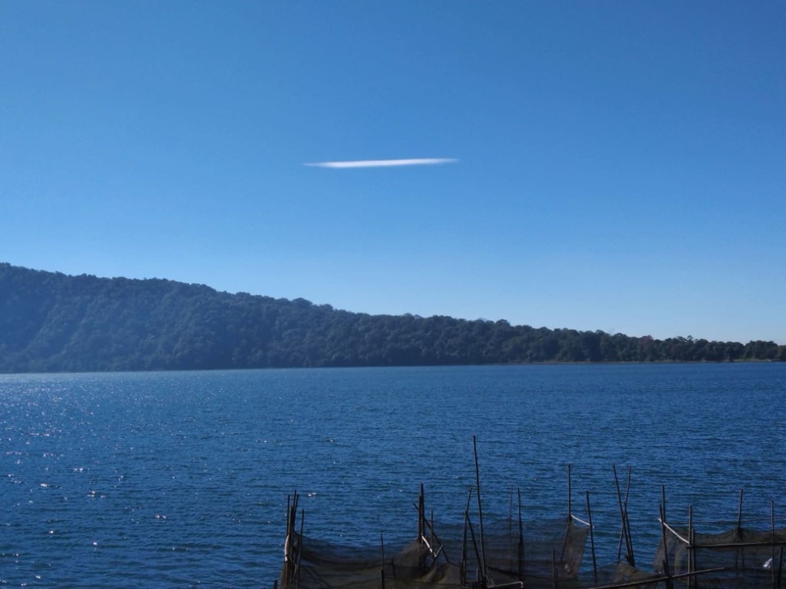 line shaped cloud photos